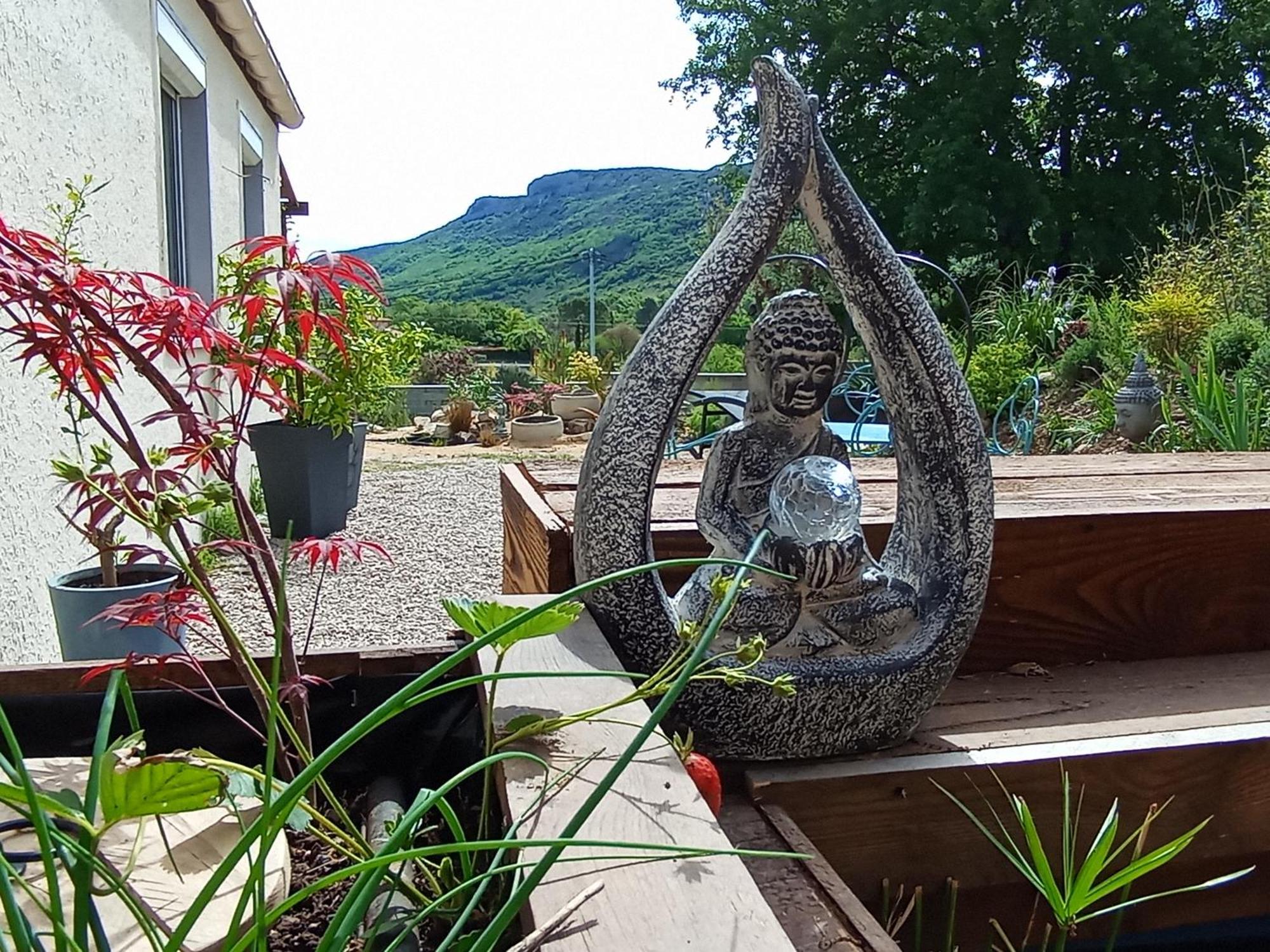 La Guitoune * Laroque (Herault)